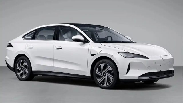 Jetta M6'nın İç Mekânı Ortaya Çıktı! Elektrikli Sedan Yılın İkinci Yarısında Geliyor
