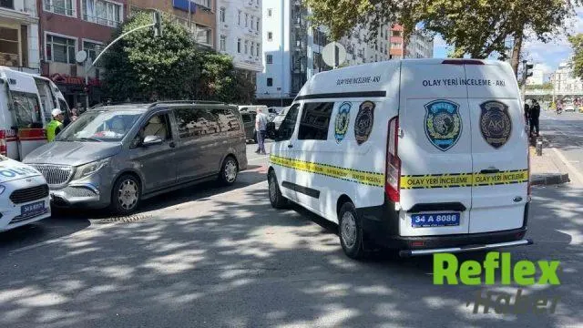 Fatih’te iki aracın çarptığı 20 yaşındaki genç hayatını kaybetti