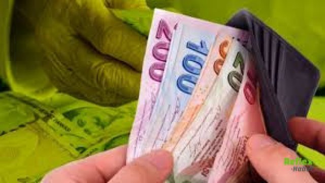 Emeklilere Bayram Öncesi Müjde: Maaş Ve İkramiye Ödemeleri Başladı