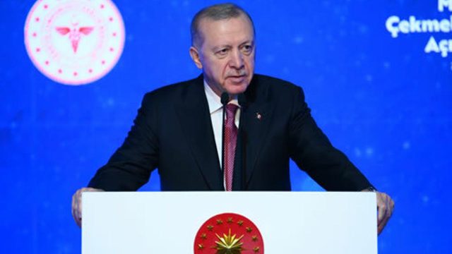 Erdoğan'dan 'sağlık turizmi' uyarısı: 'Gölge düşürülmesine izin vermeyiz'