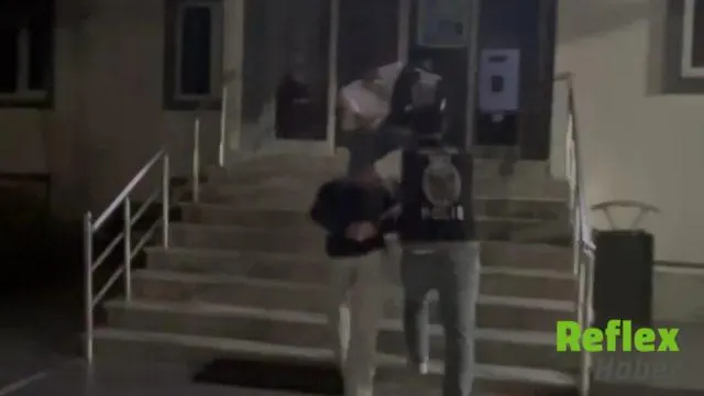 Arnavutköy’de iş yeri sahibinden para istediler, aracı ateşe verdiler