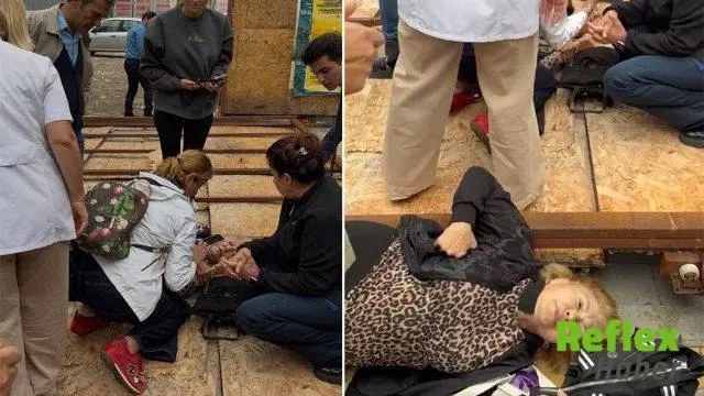 Kadıköy’de İ̇nşaat Kaplaması İ̇ki Kişinin Üzerine Devrildi