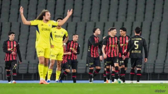 Fenerbahçe Karagümrük Deplasmanında 2-0 Kaybetti Namağlup Seri Sona Erdi
