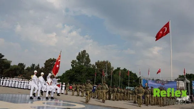 Yaşar Güler, İ̇skenderun’da Sancağı 2’nci Amfibi Tugay’a Teslim Etti