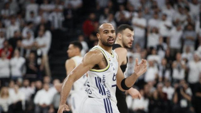 Fenerbahçe Beko, derbide Beşiktaş'ı 101-87 mağlup etti
