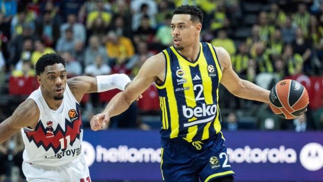Fenerbahçe Beko, sahasında Baskonio'yı 84-71 yendi