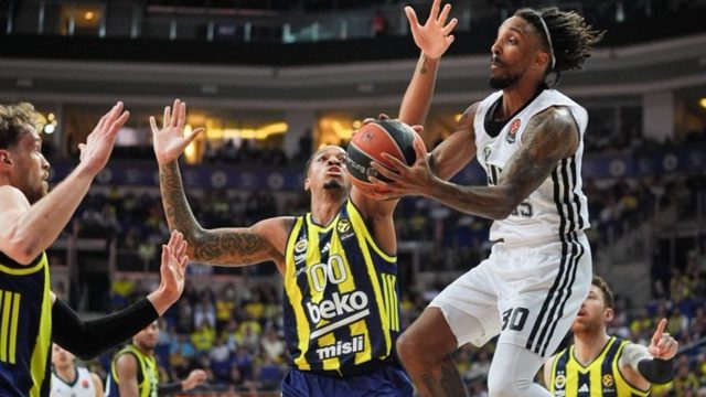 Fenerbahçe Beko, Virtus Bologna'yı sahasında 66-64 yendi