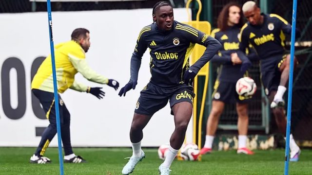 Fenerbahçe’de Büyük Ayrılık Operasyonu 11 Futbolcuyla Yollar Ayrılıyor