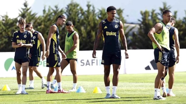 Fenerbahçe’nin Avrupa Kadrosu Açıklandı İşte Nottingham Kafilesi