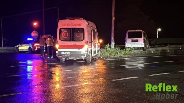 Rize'de Ambulans İ̇le Hafif Ticari Araç Çarpıştı: 5 Kişi Yaralandı