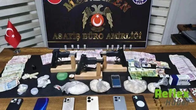 Menemen’de Uyuşturucu Ve Silah Operasyonu: 5 Şüpheli Gözaltında
