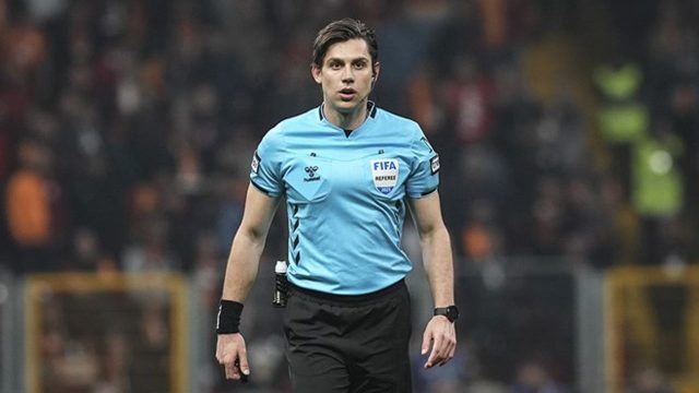 FIFA kokartlı hakem Mehmet Türkmen: Bir bakıma bu milli bayrağı bizler de taşıyoruz