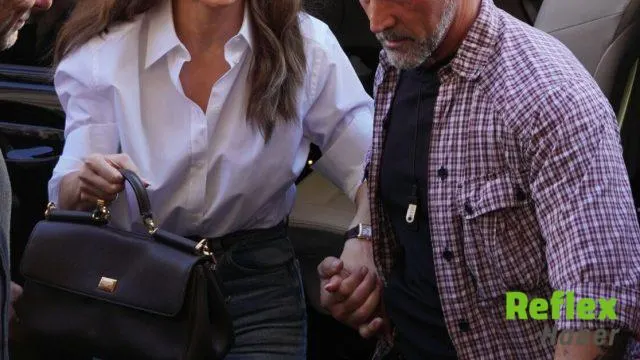 Jennifer Lopez Milano’da Korumasıyla El Ele Görüntülendi