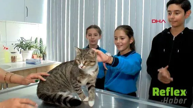 Kurabiye İ̇çin Harçlıklarını Biriktiren Öğrencilerden Örnek Dayanışma