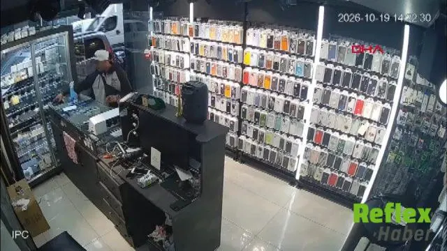 Soğanlı’da Telefoncuya Giren Şüpheli İ̇ki Telefonla Kaçtı