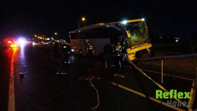 Malatya'da Otobüs Ve Hafif Ticari Araç Kavşakta Çarpıştı: Kaza Kamerada