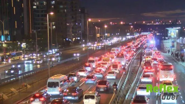İ̇stanbul’da Akşam Trafiği Yüzde 87’ye Ulaştı