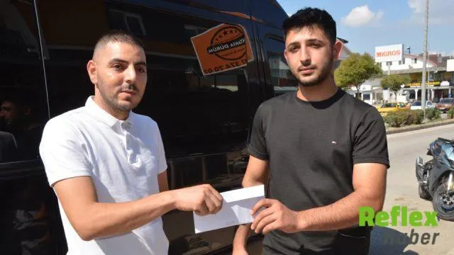 Yola Savrulan Paralar Duyarlı Şoför Sayesinde Sahibine Ulaştı