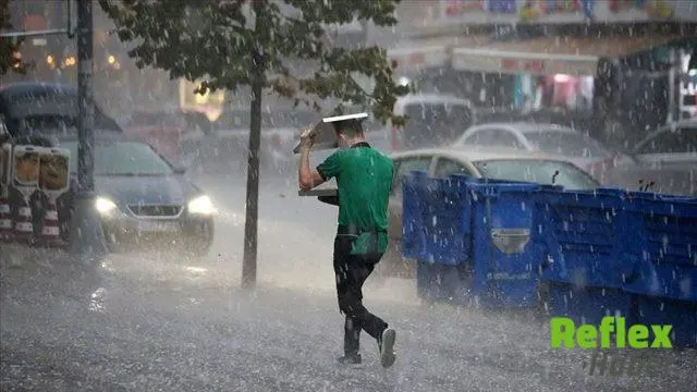 İ̇stanbul’da Fırtınalı Yağış Alarmı: Metrekareye 70 Kilogram