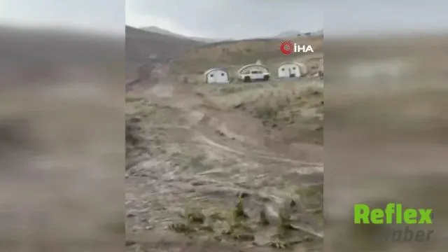 Erzincan’da Sağanak, Yayladaki Üreticileri Zorladı