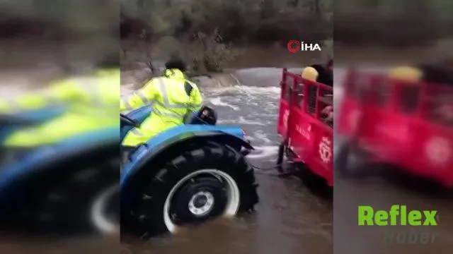 Koçarlı'da Sarıçay Deresi Taştı: İ̇ki Kişi Kurtarıldı