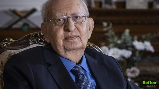 Hüsamettin Cindoruk Kimdir? Kaç Yaşında?