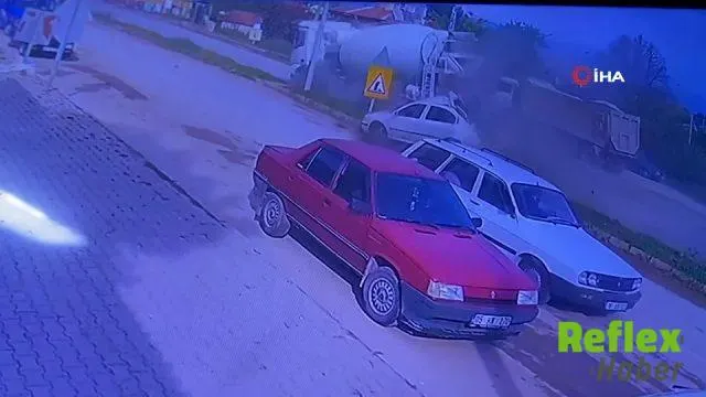 Çorum’da Freni Boşalan Beton Mikseri Otomobile Çarptı: 3 Yaralı