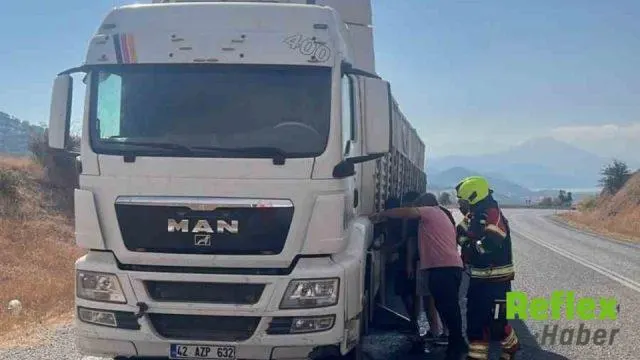 Sındırgı-Balıkesir yolunda seyir halindeki araç yandı