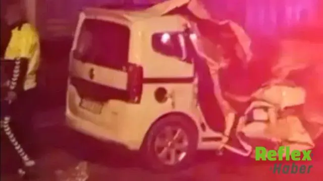 Midyat'ta Hafif Ticari Araç Tıra Çarptı: 6 Yaralı Ağır