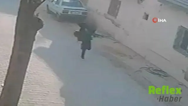 Manisa'da lise önünde silahlı saldırı: Yaralılar hastaneye kaldırıldı