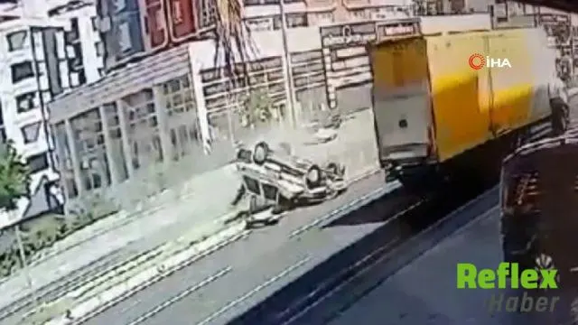 Kayseri’de tırla çarpışan otomobil takla attı: Kaza kamerada