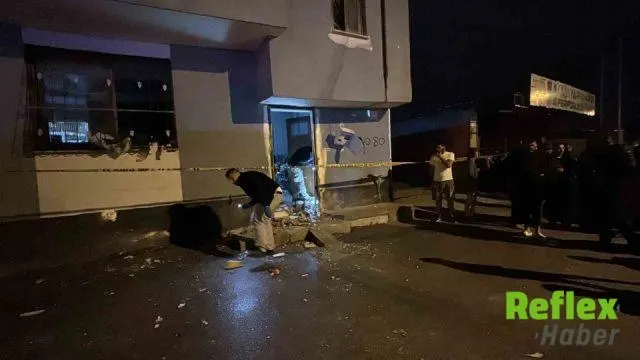 Adana’da Yüreğir’de Bir Eve El Yapımı Patlayıcı Atıldı