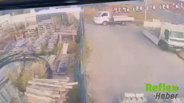 Eskişehir'de el freni çekilmeyen kamyonet sürücüsünü ezdi