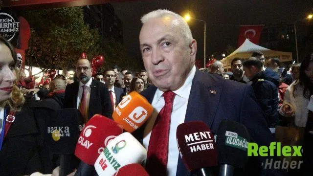 Bursa’da Cumhuriyet Coşkusu Yağmur Dinlemedi