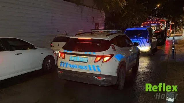 Merdivenköy'deki Ahşap Köşk Alevlere Teslim Oldu