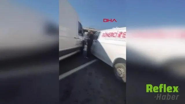 Ispartakule'de tırın çekiciye çarptığı anlar kamerada | VİDEO İZLE