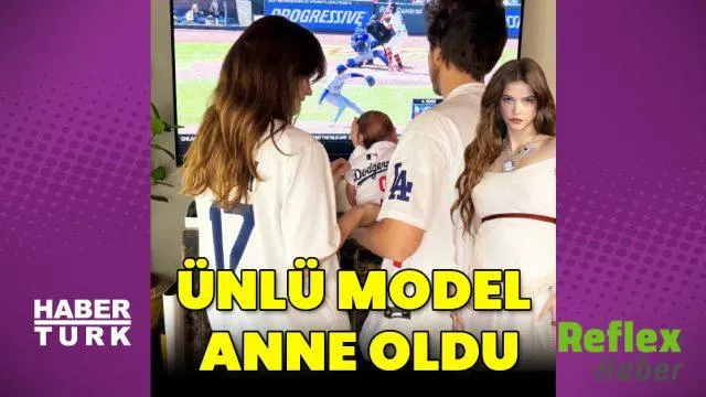 Barbara Palvin Ve Dylan Sprouse Kızlarını Kucakladı