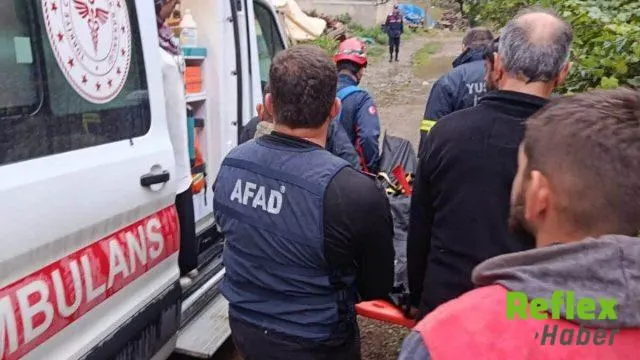 Artvin Yusufeli'nde Otomobil Uçuruma Yuvarlandı: Sürücü Yaşamını Yitirdi