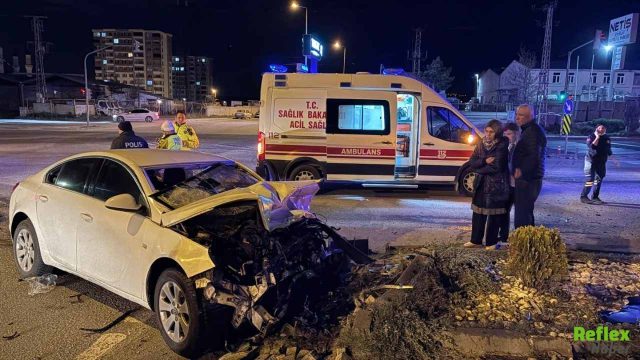 Kayseri’de SUV Araç İle Otomobil Çarpıştı 3’ü Ağır 4 Yaralı