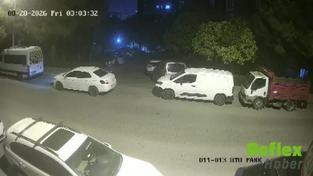 İ̇stanbul’da Lüks Otomobillerin Hayalet Ekranlarını Çalan İ̇ki Şüpheli Yakalandı