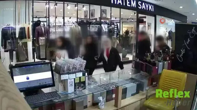 Elazığ Park 23 Alışveriş Merkezi'nde Parfüm Hırsızlığı Kamerada