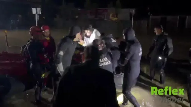 Demet Özdemir Sağanakta Mahsur Kaldı, Botla Tahliye Edildi