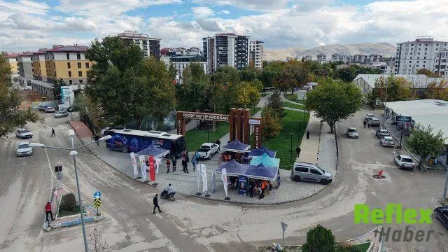 Bilim Otobüsü Elbistan’da Gençlerle Deneyim Alanı Kurdu