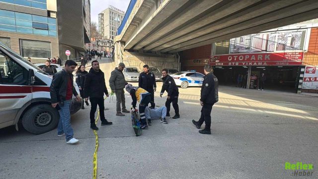 Köprüde Gerilim Dolu Dakikalar: Tutunamayınca Yere Çakıldı