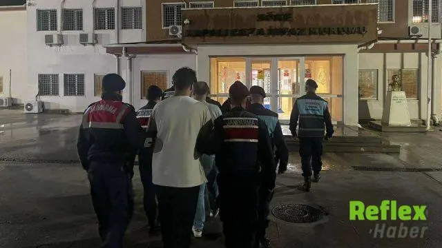 Akbük’teki Operasyonda 8 Kaçak Göçmen Ve İ̇ki Şüpheli Tutuklandı