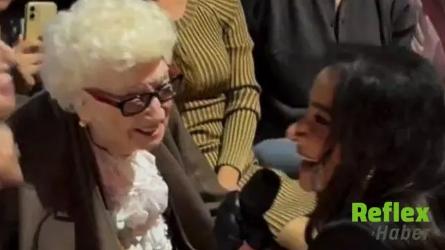 Sıla'nın İ̇zmir Konserinde Anneanne Sürprizi