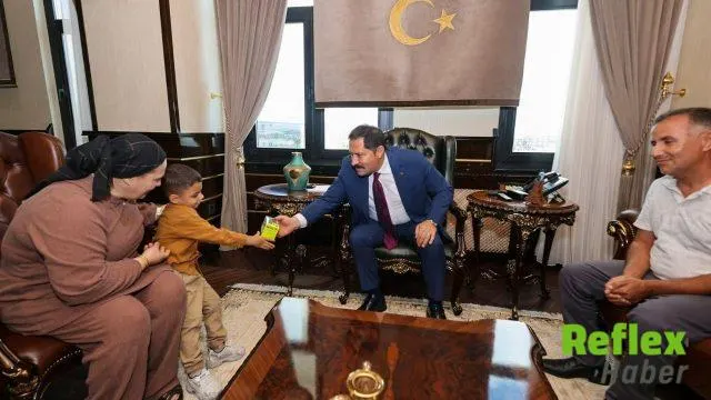 Enkazdan 20 Günlükken Kurtarılan Kerem Valilikte