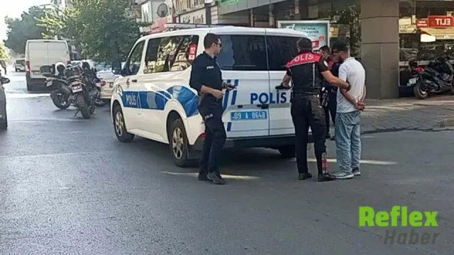 Nazilli’de Polisin İ̇htarına Uymayan İ̇ki Şüpheli Yakalandı