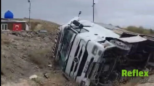 Polatlı-Haymana Yolunda Tır Devrildi