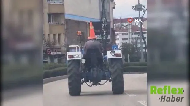 Bolu'da Traktör Sürücüsünün Başındaki Duba Şaşırttı